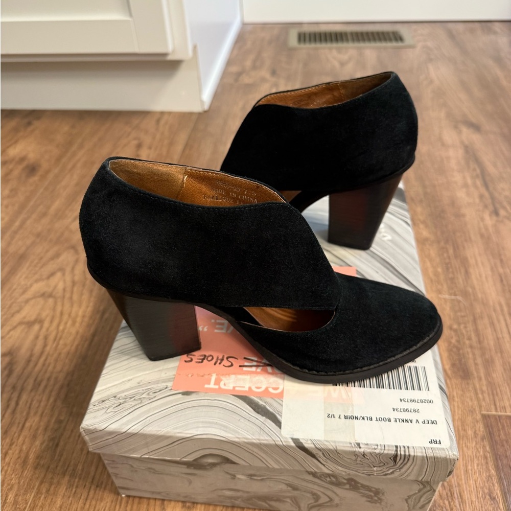 Jeffrey Campbell Black Ankle Boots